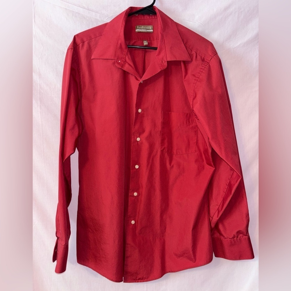 Men’s Van Heusen Long Sleeve Poplin Dress Shirt